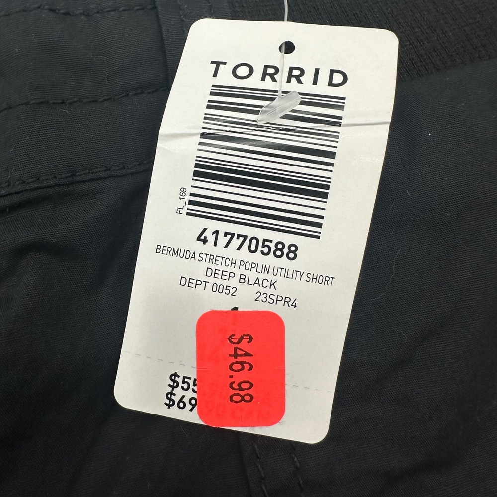 Torrid Bermuda Stretch Poplin Utility Shorts Deep Black Size 1 41770588 NEW - Picture 3 of 11